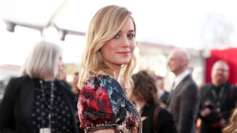 Brie Larson's Abs And Arms Are Ripped In New IG Workout Video.
